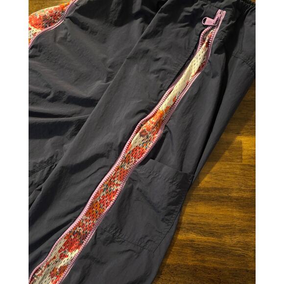 Free People Movement Womens Small Track Pants Three Pointer Navy Floral Side Zip - Picture 8 of 16